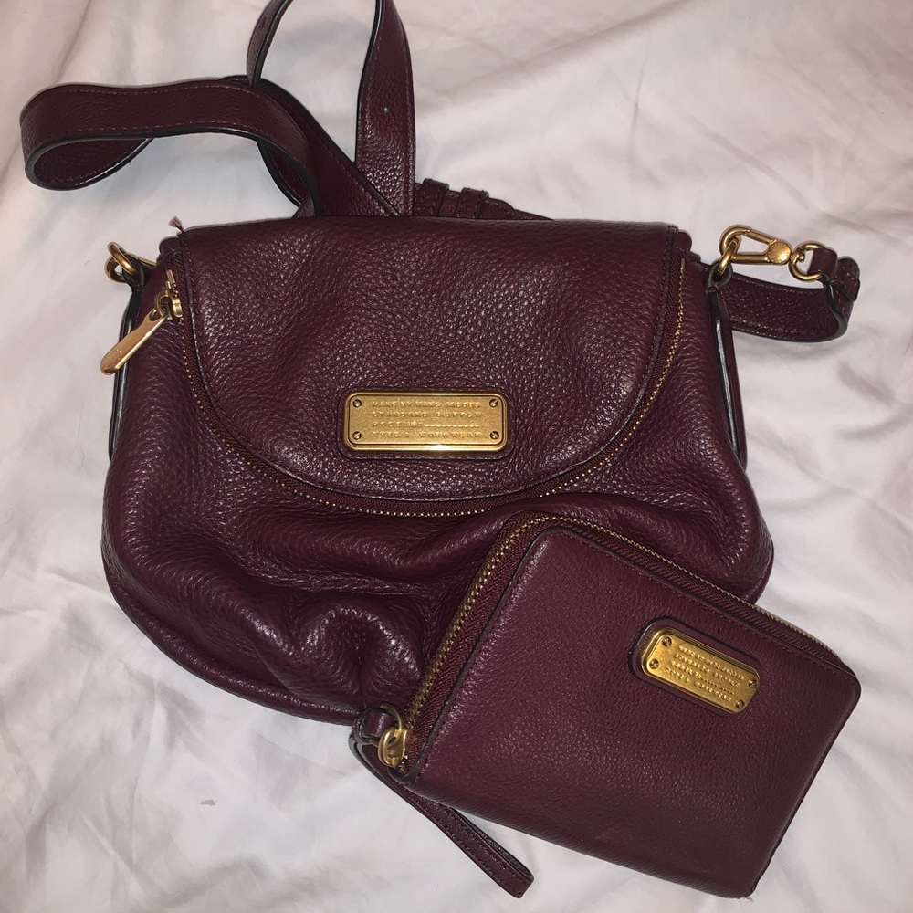 Marc Jacobs medium crossbody w/ matching wallet